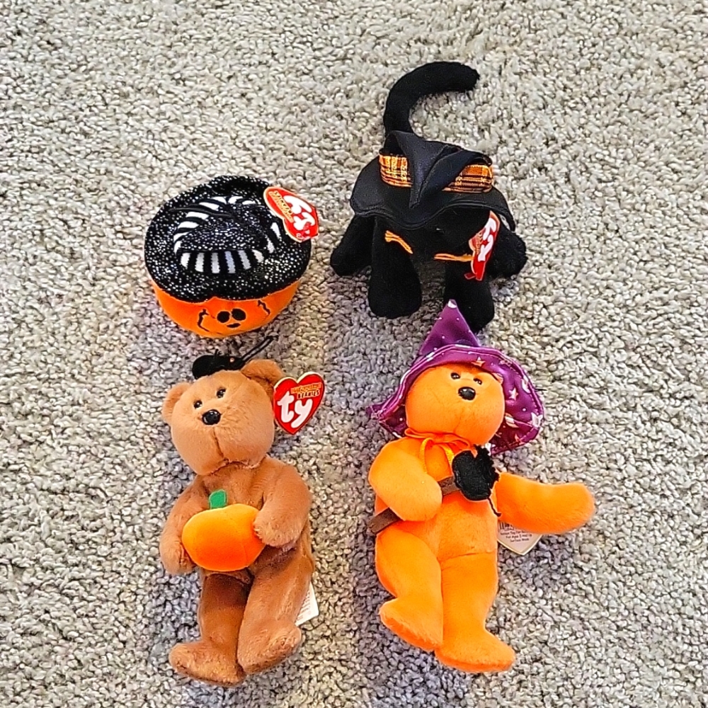 Halloweenie Beanies